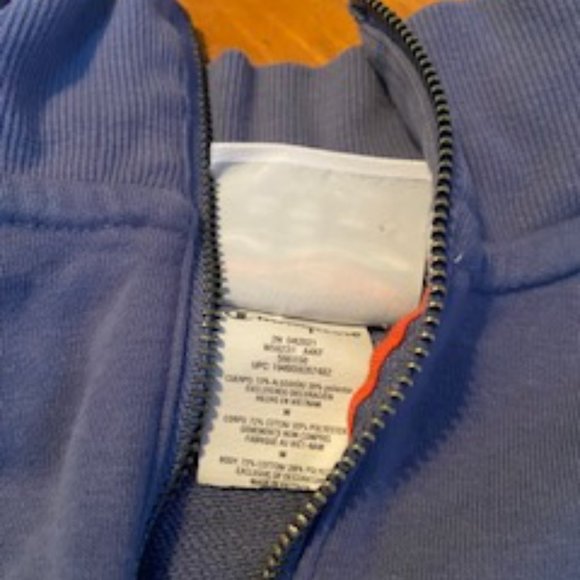 Champion Sweatshirt - Picture 2 of 4